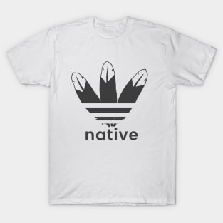 Native American 3 Feather Design Black T-Shirt